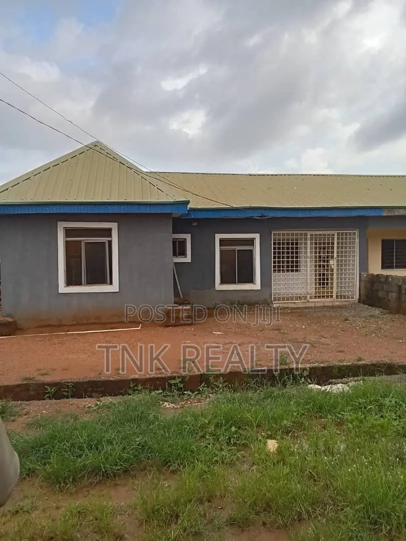 2Bedroom Bungalow in Mararaba
