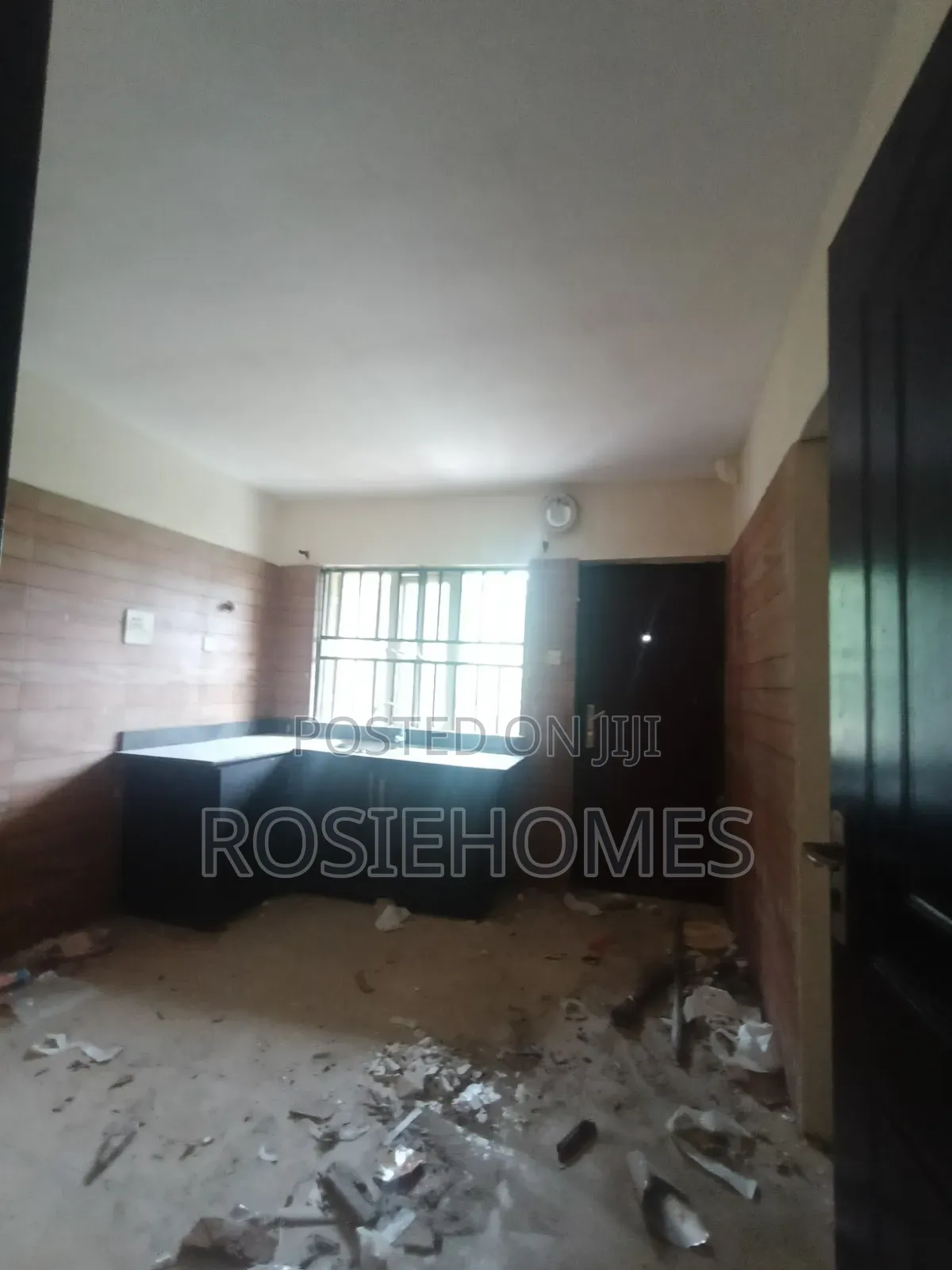 3bdrm Block of Flats in Adeba, Lakowe for rent in Lakowe