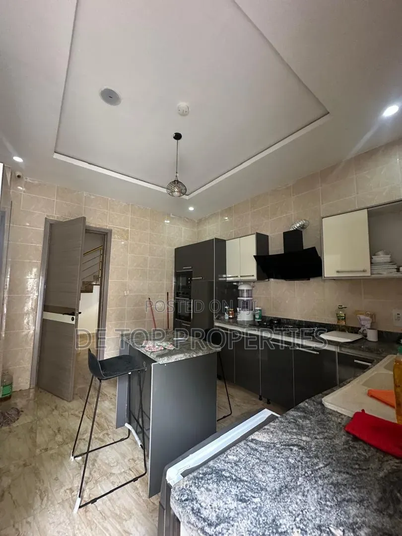 Furnished 4bdrm Duplex in Orchid Road, Lekki Phase 1 for rent in Lekki Phase 1