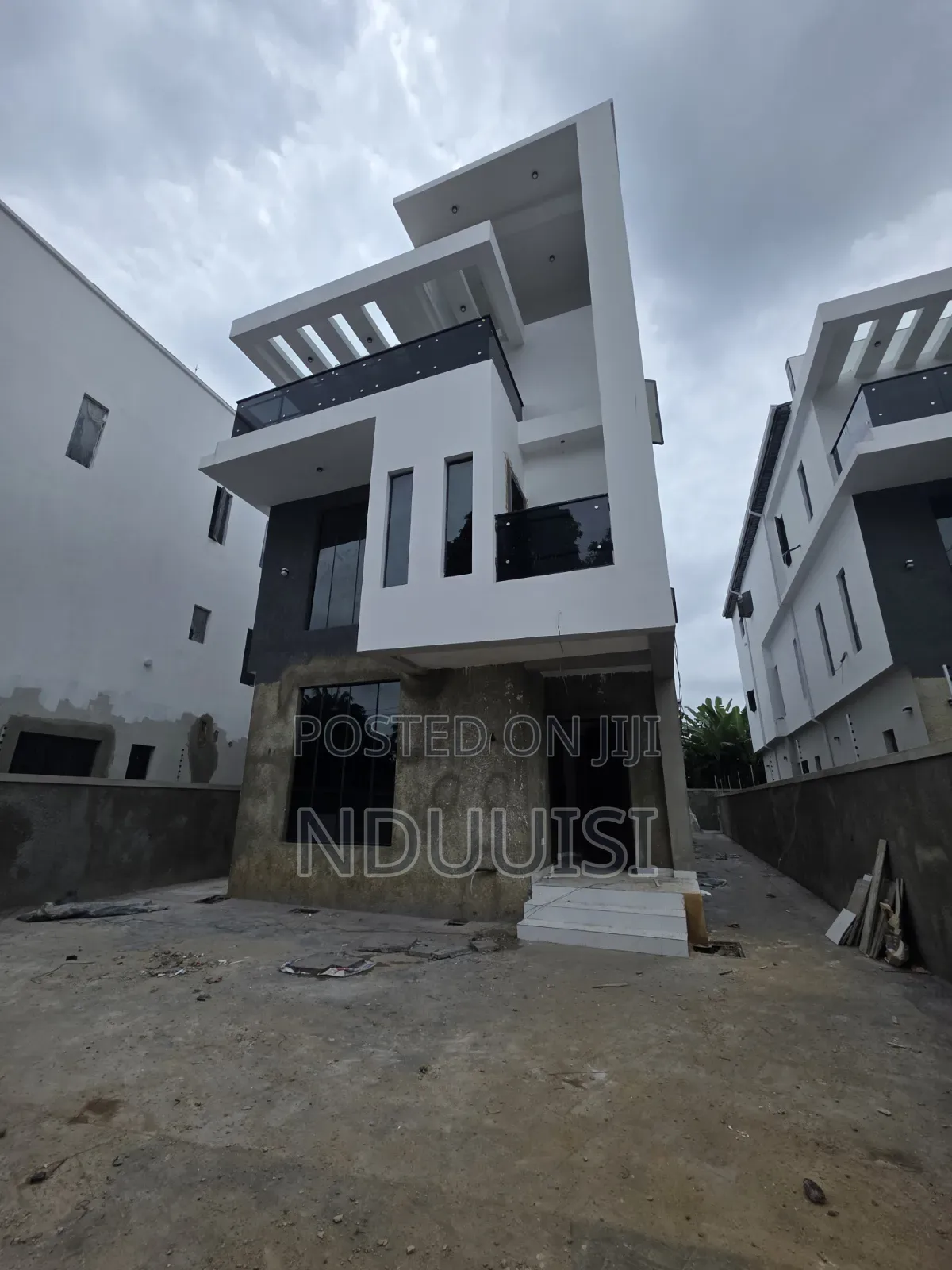 5bdrm Duplex in Off Adeniyi Jones for sale in Adeniyi Jones