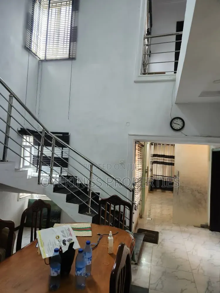 5bdrm Duplex in Ireakari Estate, Oluyole for sale in Oluyole