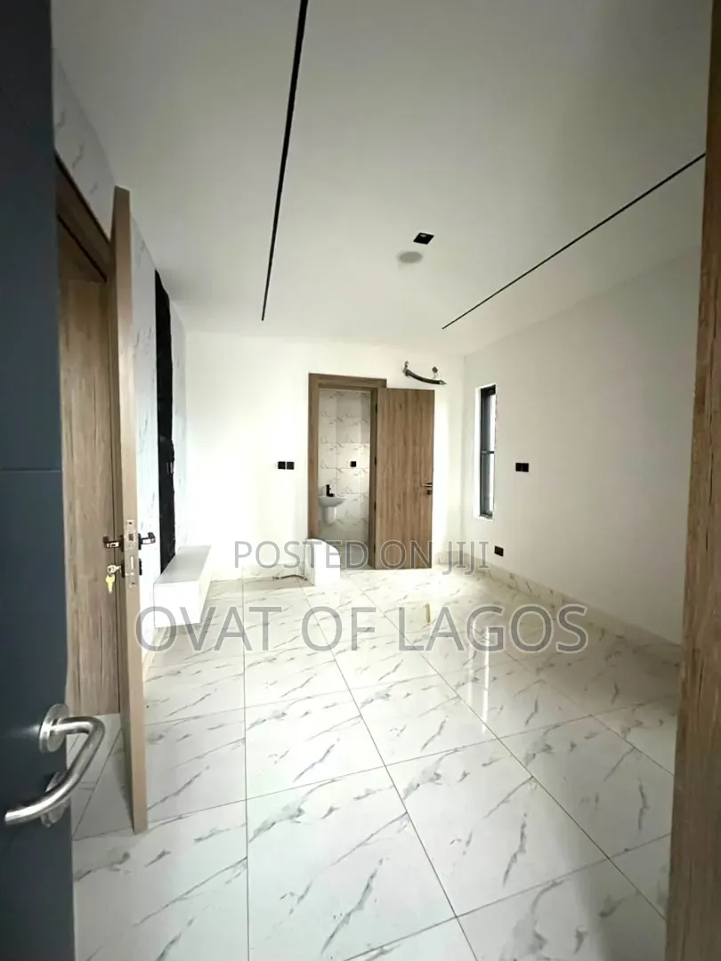 2bdrm Apartment in Lekki Phase 1 for sale in Lekki Phase 1