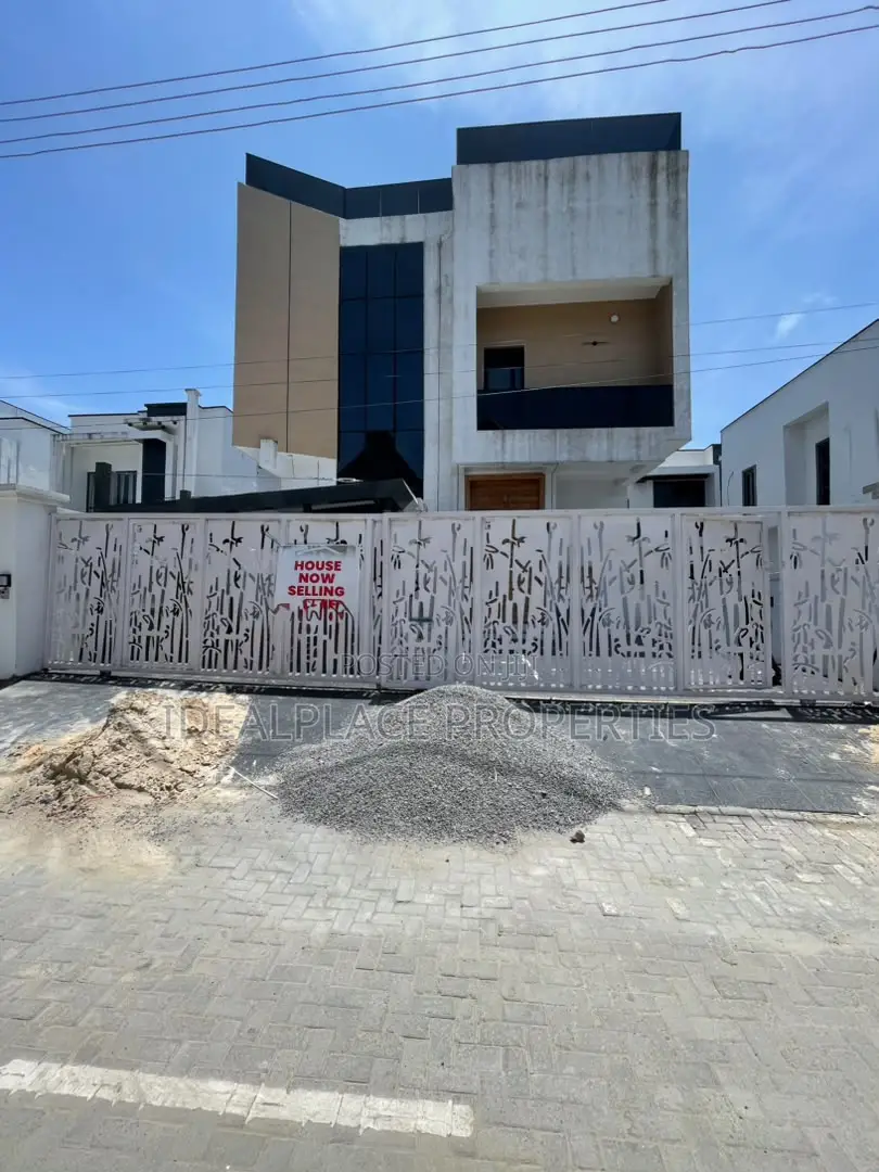 5bdrm Duplex in Lekki for sale in Lekki