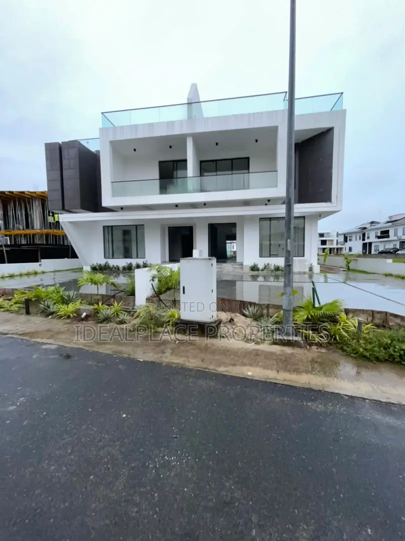 5bdrm Duplex in Cowrie Creek Estate, Ikate for sale in Ikate
