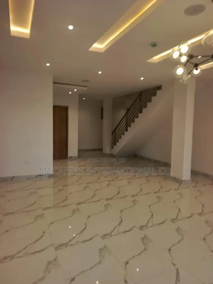 4bdrm Maisonette in Oduduwa Crescent for rent in Ikeja GRA