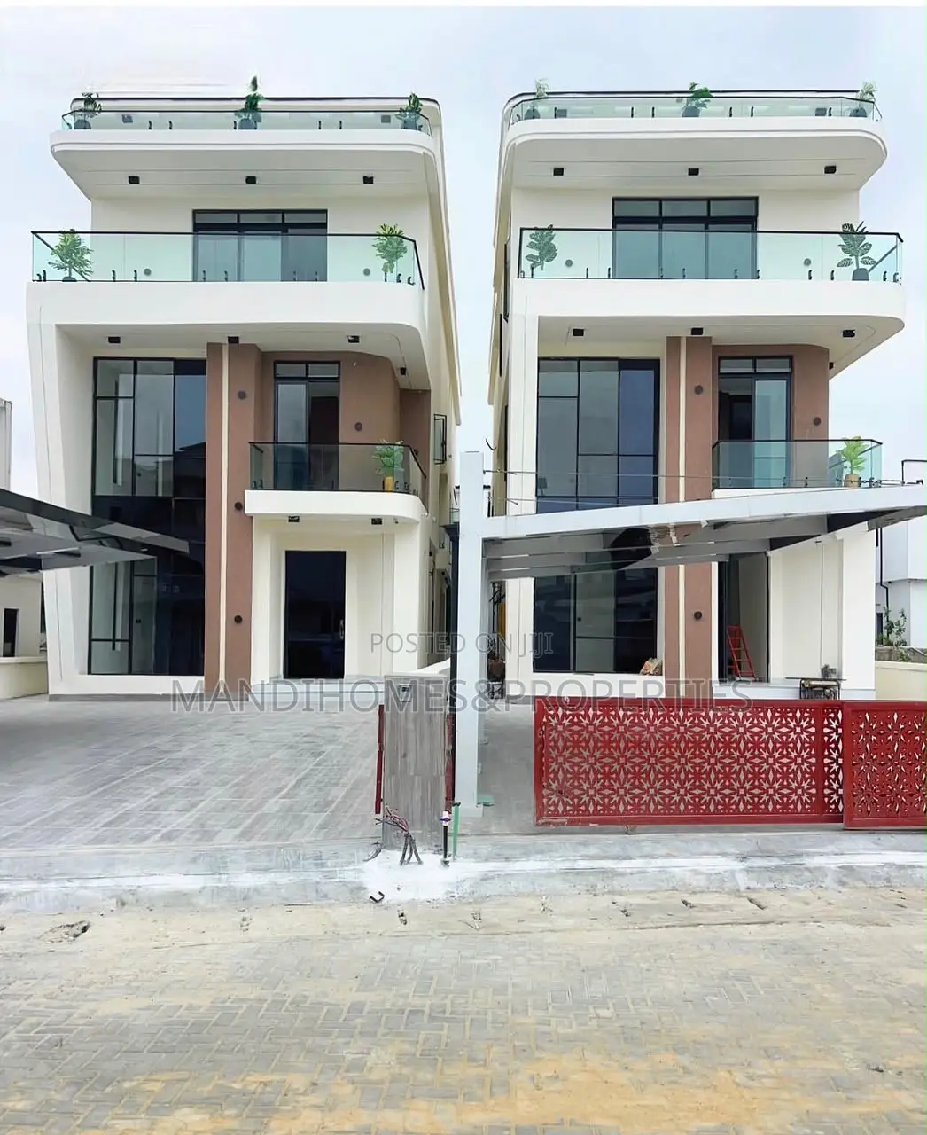 5bdrm Duplex in Lekki for sale in Lekki