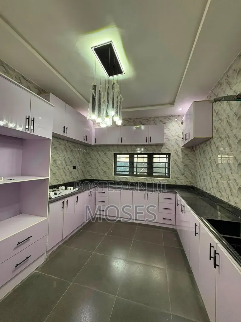 4bdrm Duplex in Golden Palm Estate, Chevron for rent in Chevron