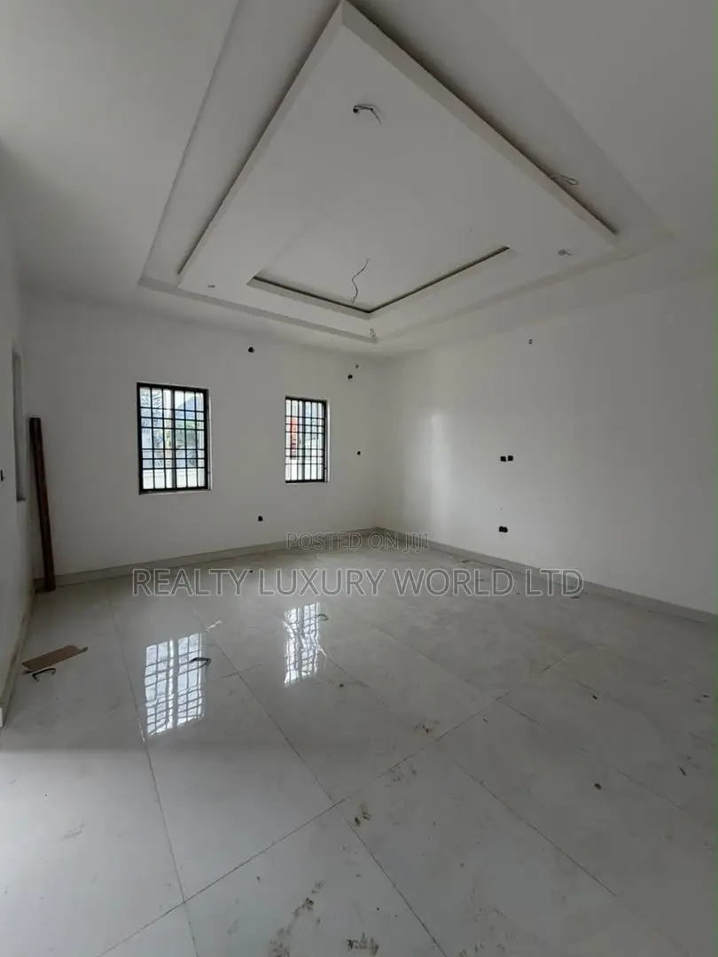 4bdrm Duplex in Dape for sale in Dape
