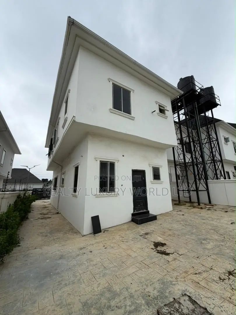 4bdrm Duplex in Dape for sale in Dape