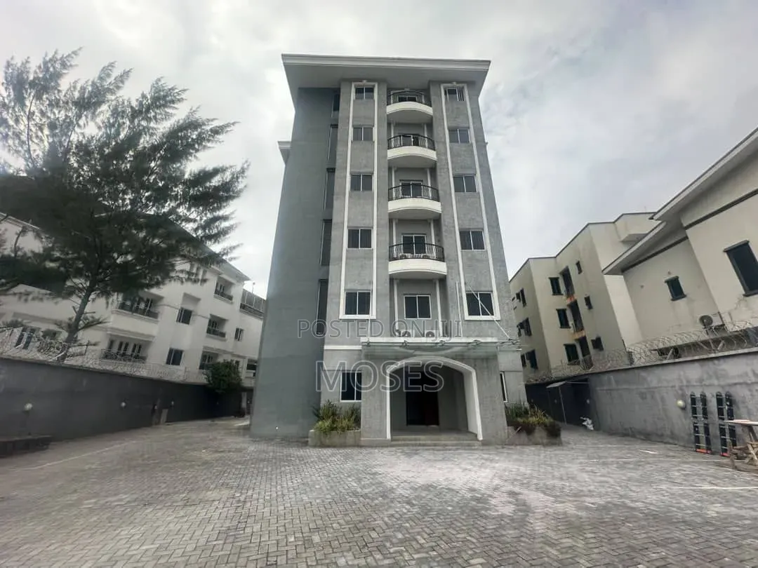 6bdrm Block of Flats in Well Secured Estate, Ikoyi S.W for rent in Ikoyi S.W