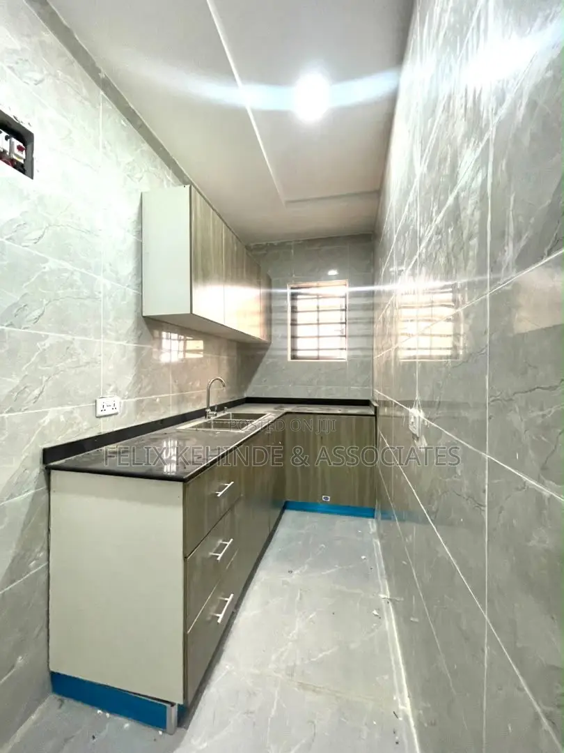 2bdrm Block of Flats in New Bodija for rent in Bodija