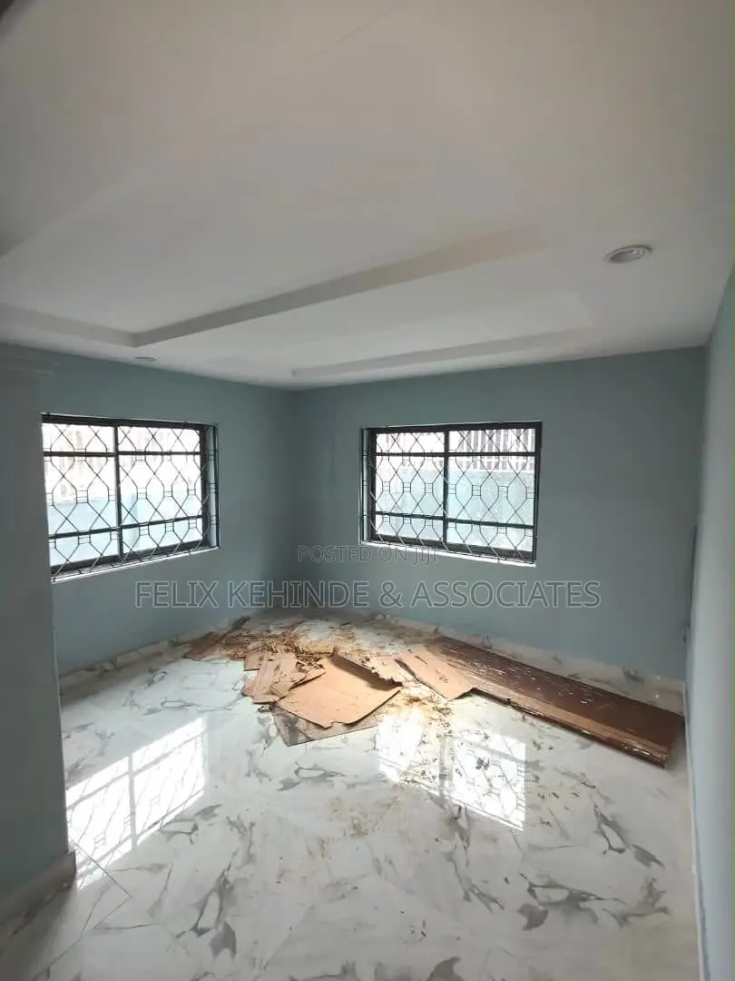 3bdrm Block of Flats in Old Bodija for rent in Bodija