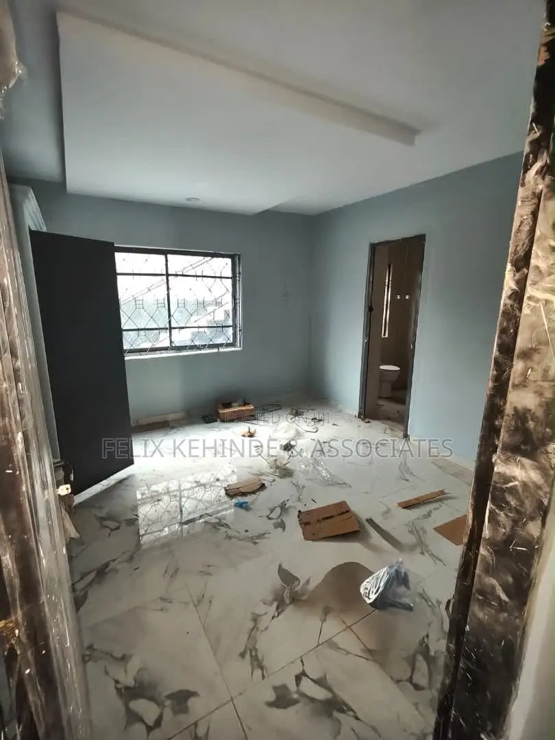 3bdrm Block of Flats in Old Bodija for rent in Bodija