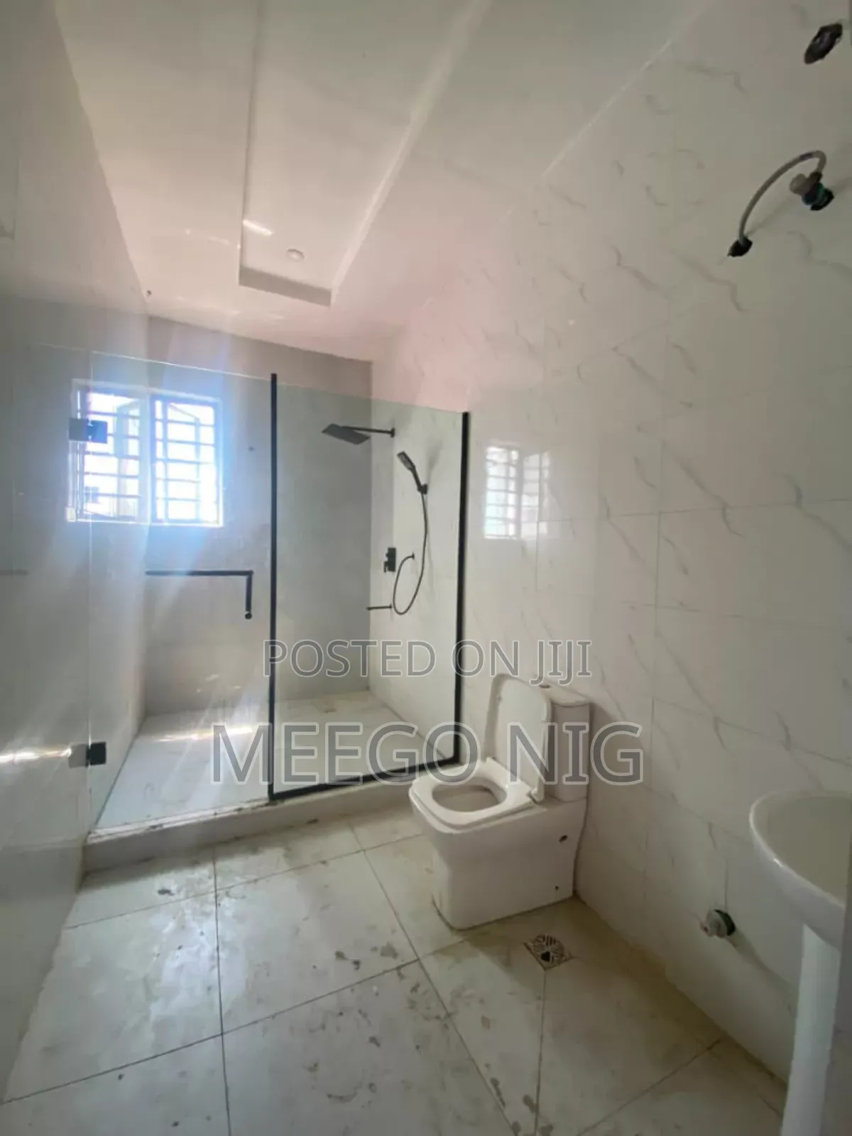 3bdrm Townhouse / Terrace in General Paint, Olokonla for rent in Olokonla