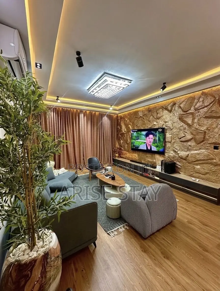 3-Bedroom Shortlet With Ps5 | Osapa London in Osapa london