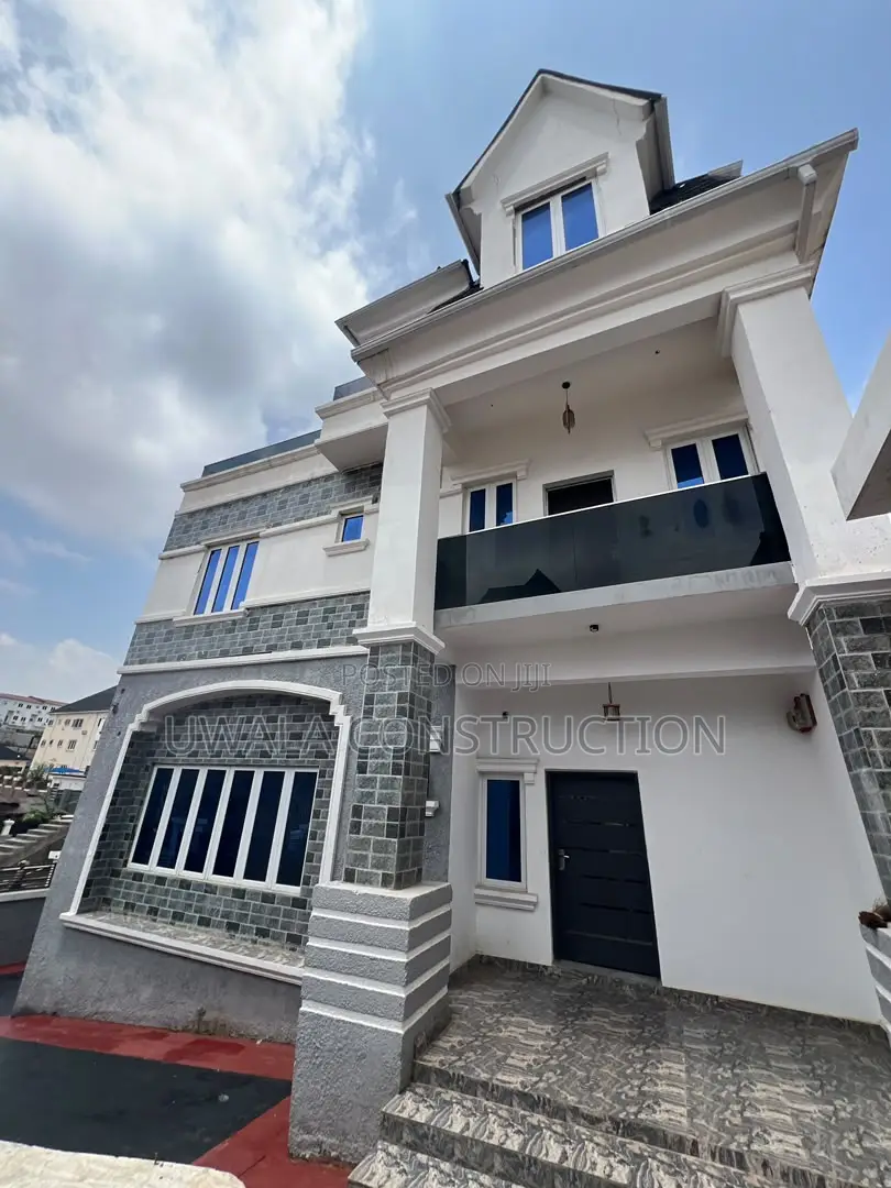 6bdrm Duplex in Guzape District for sale in Guzape District