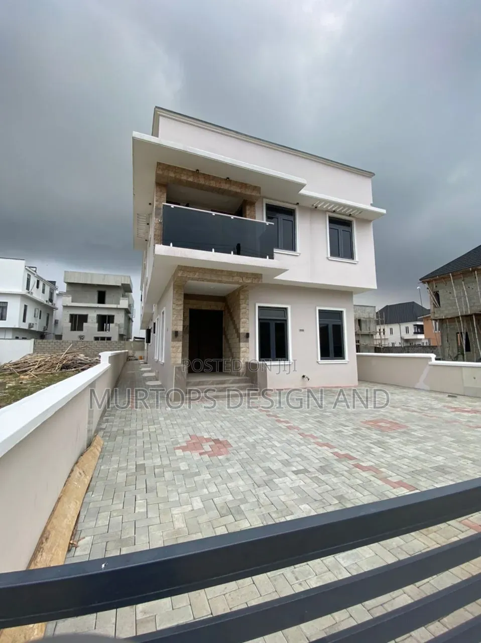 5bdrm Duplex in Lekki Phase 2 for sale in Lekki Phase 2