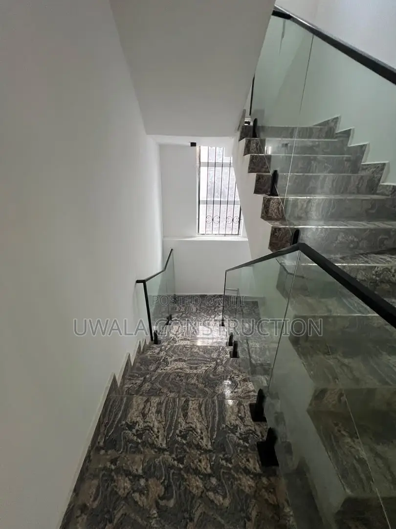6bdrm Duplex in Guzape District for sale in Guzape District