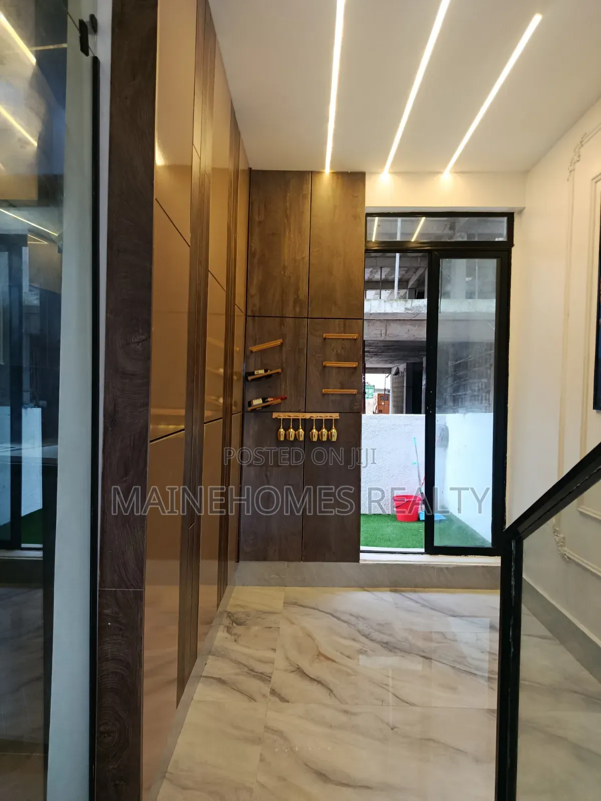 5bdrm Duplex in Lekki Phase 1 for sale in Lekki Phase 1