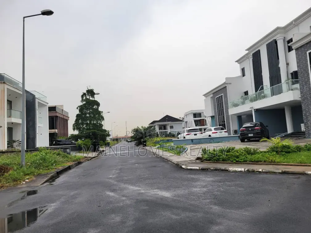 An Exquisite Residential Buy and Build Land in an Exclusive Estate in Ikate