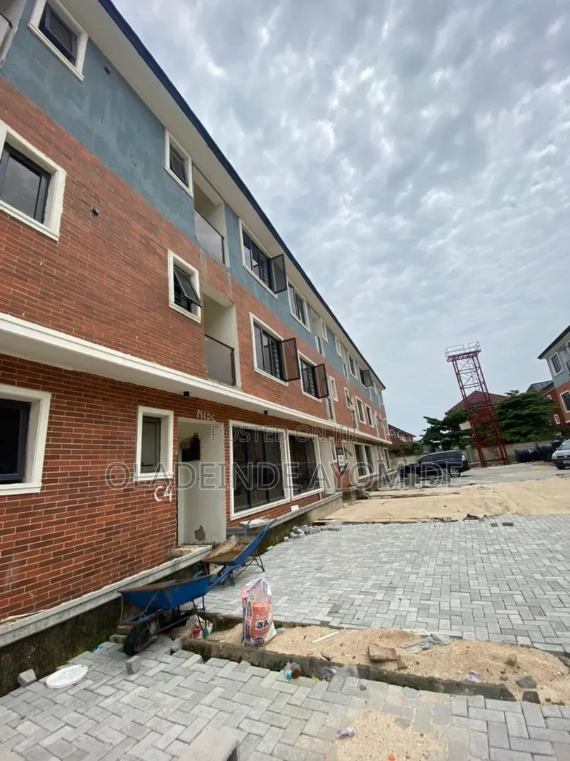 4bdrm Duplex in Osapa london for rent in Osapa london