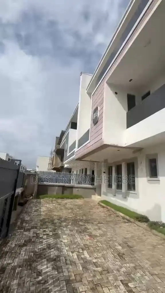 4bdrm Duplex in Kukwaba, Close To, Kubwa for rent in Kubwa