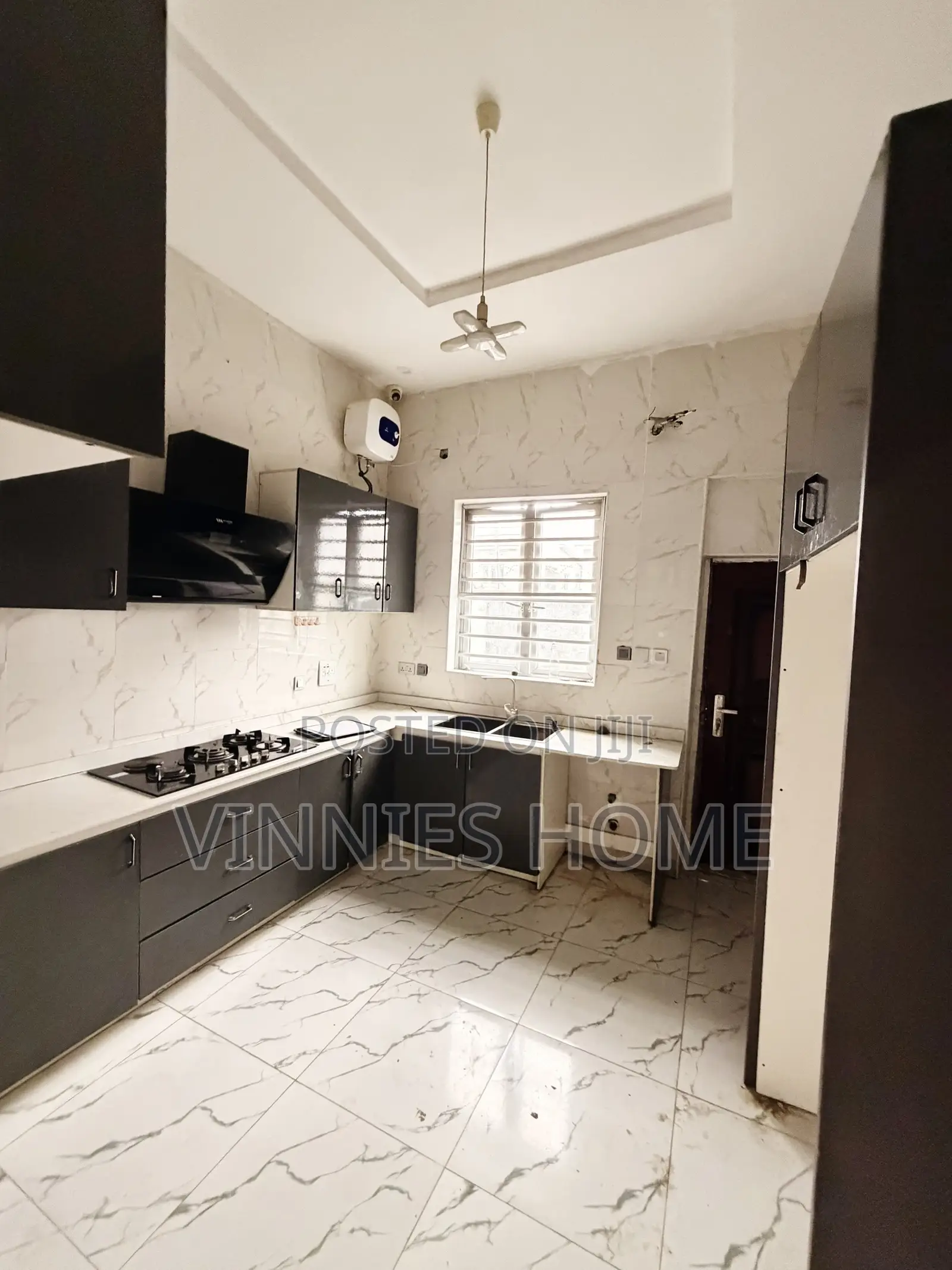 4bdrm Duplex in Lekki Phase 1 for rent in Lekki Phase 1