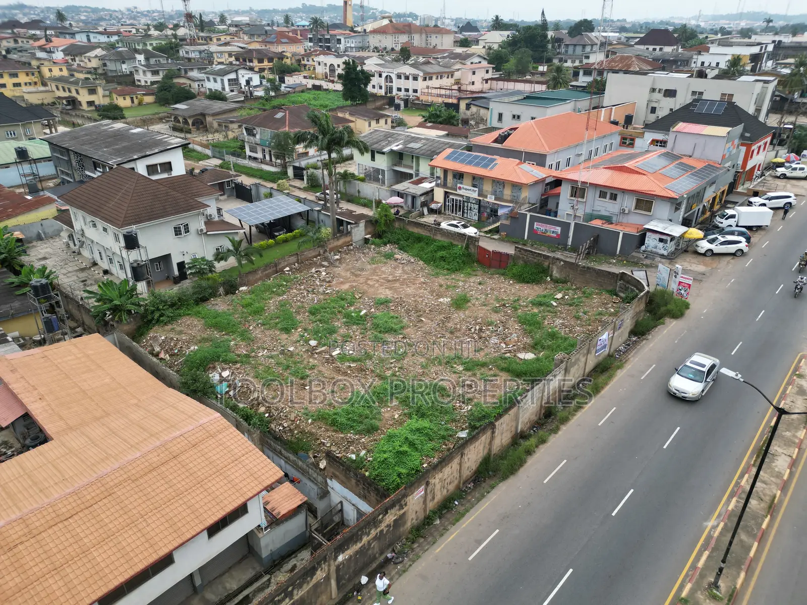 920Sqm Bare Fenced Land for Sale in Bodija,Ibadan in Bodija