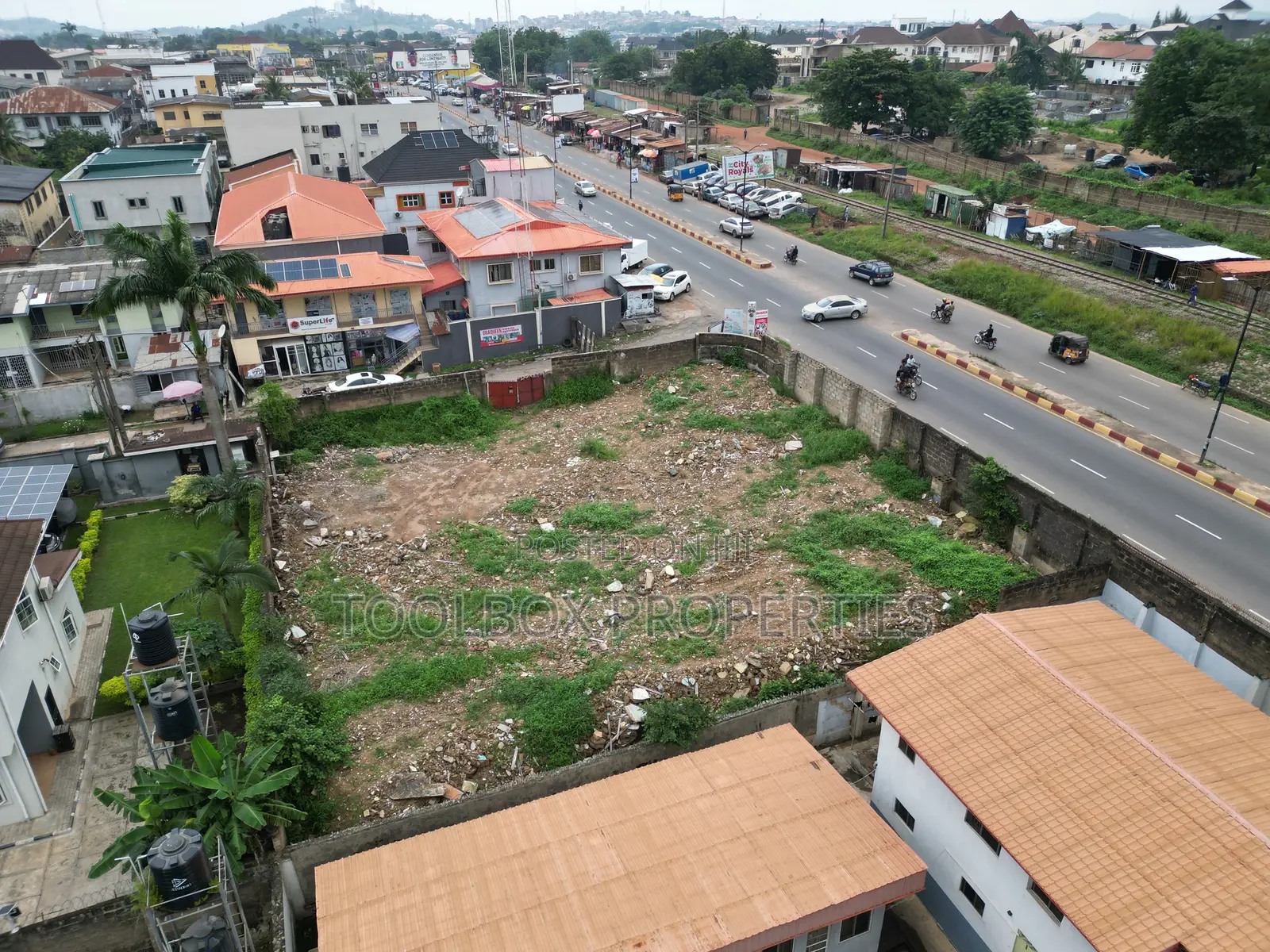 920Sqm Bare Fenced Land for Sale in Bodija,Ibadan in Bodija