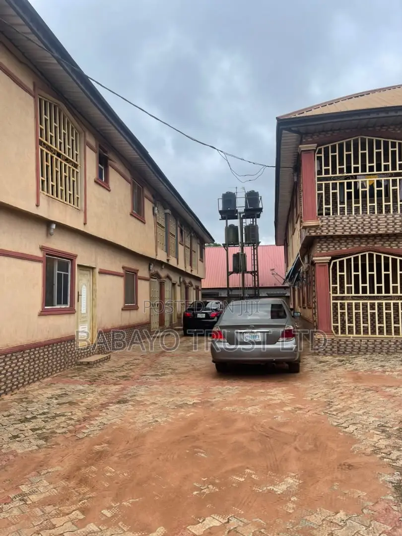 20bdrm Block of Flats in Isiohor, Benin City for sale in Benin City