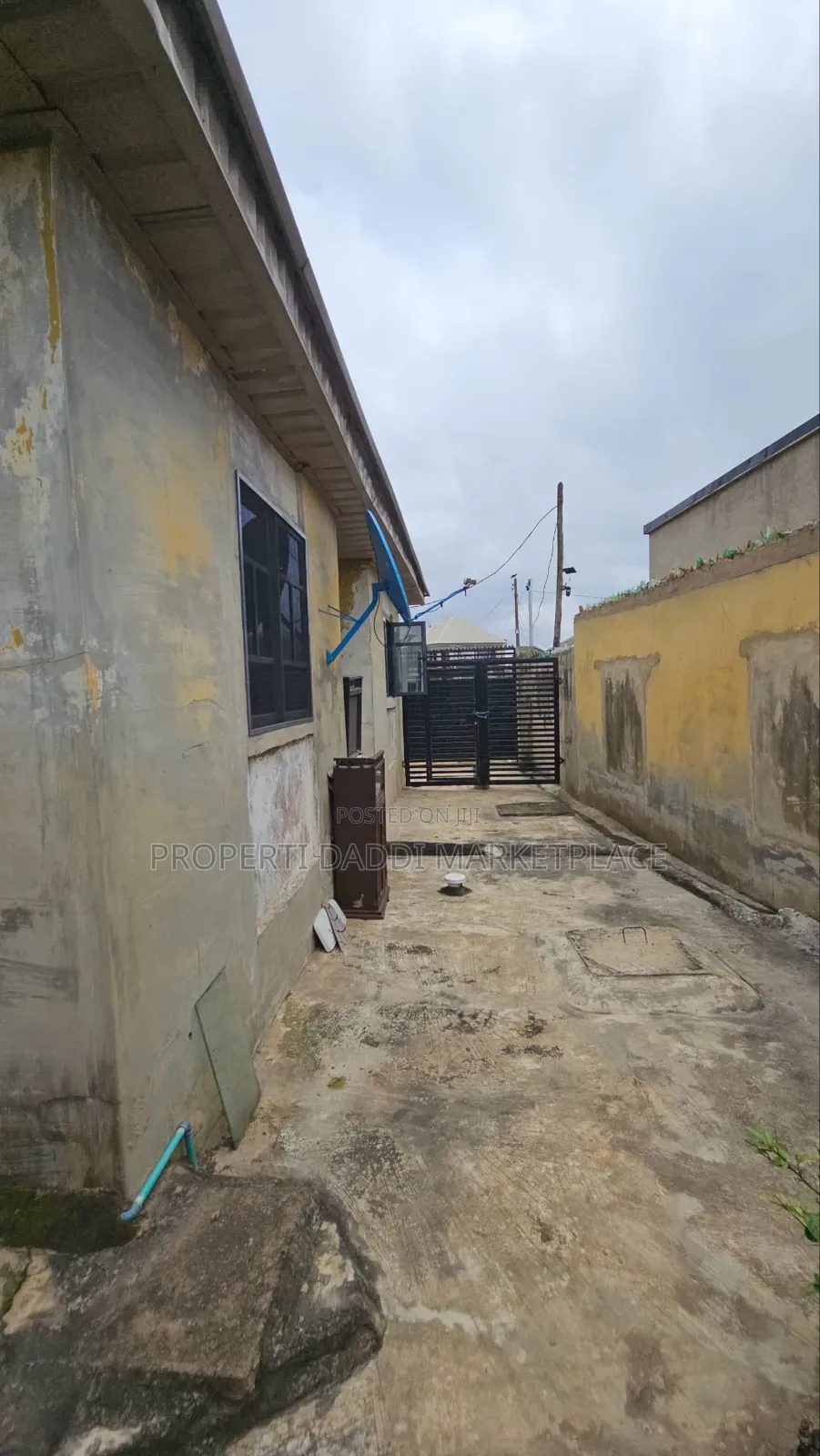 3bdrm Bungalow in Ikola, Ipaja for sale in Ipaja