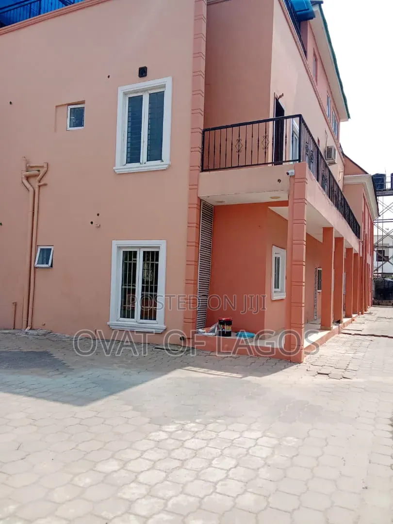 2bdrm Apartment in Lekki Phase 1 for rent in Lekki Phase 1
