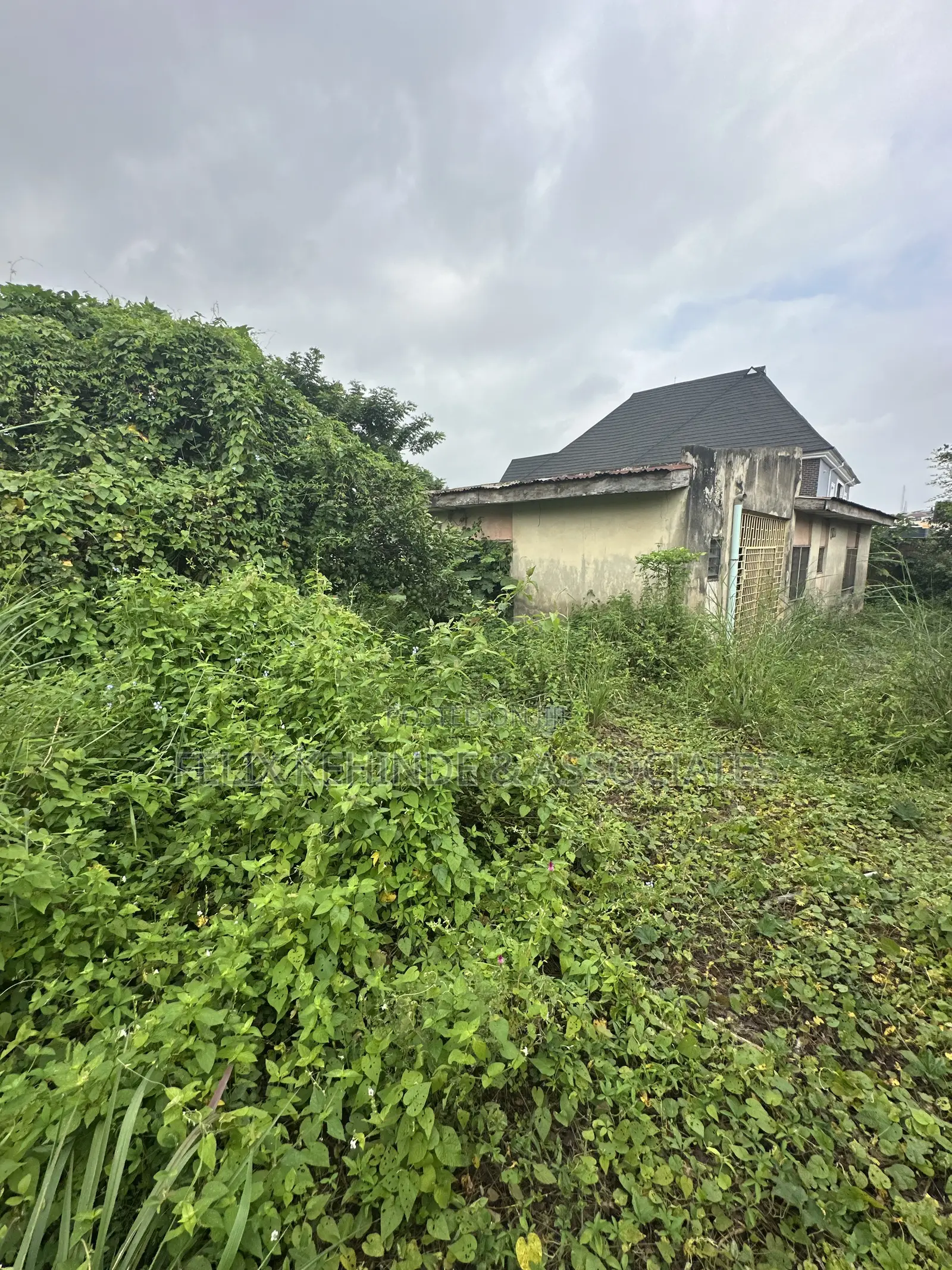 3bdrm Bungalow in Olubadan Estate,, Iwo Road for sale in Iwo Road