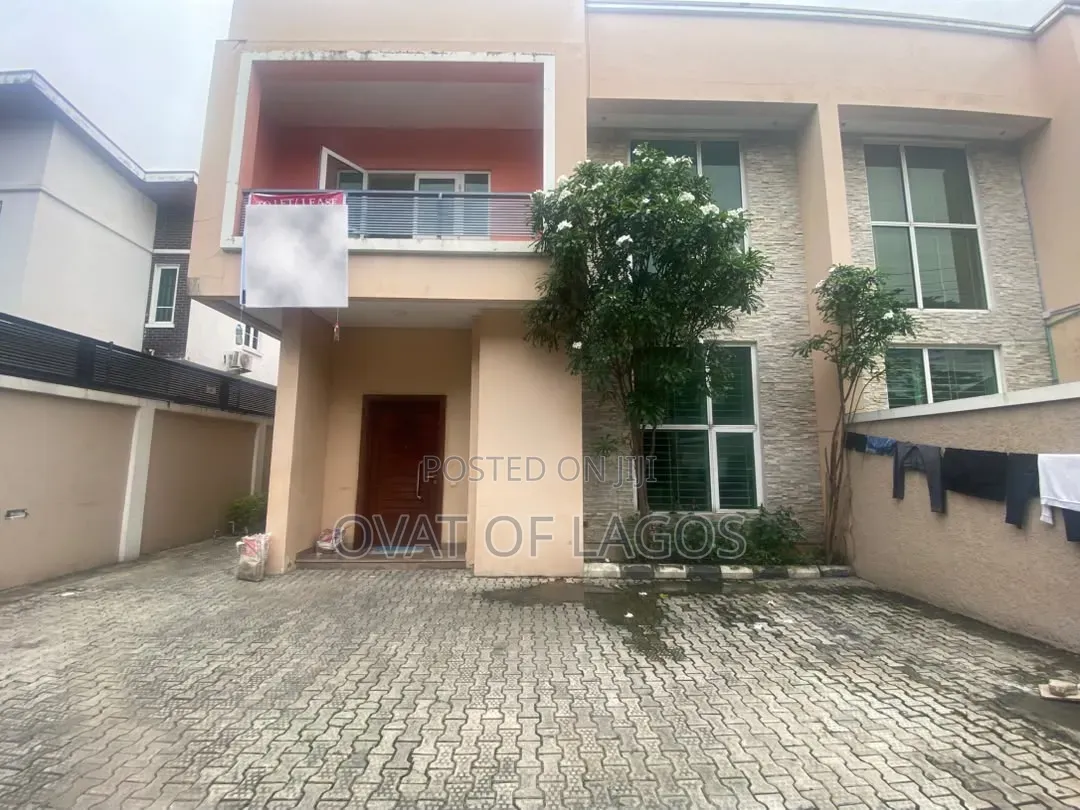 4bdrm Duplex in Lekki Phase 1 for rent in Lekki Phase 1