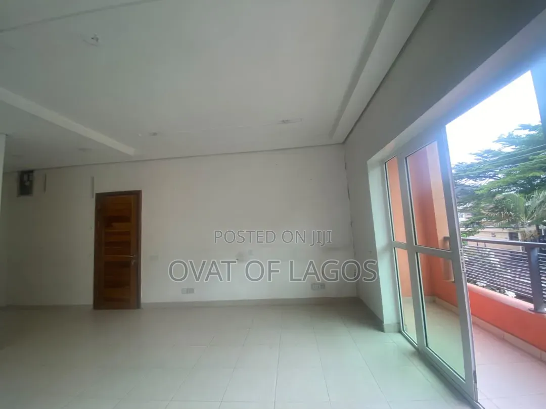 4bdrm Duplex in Lekki Phase 1 for rent in Lekki Phase 1