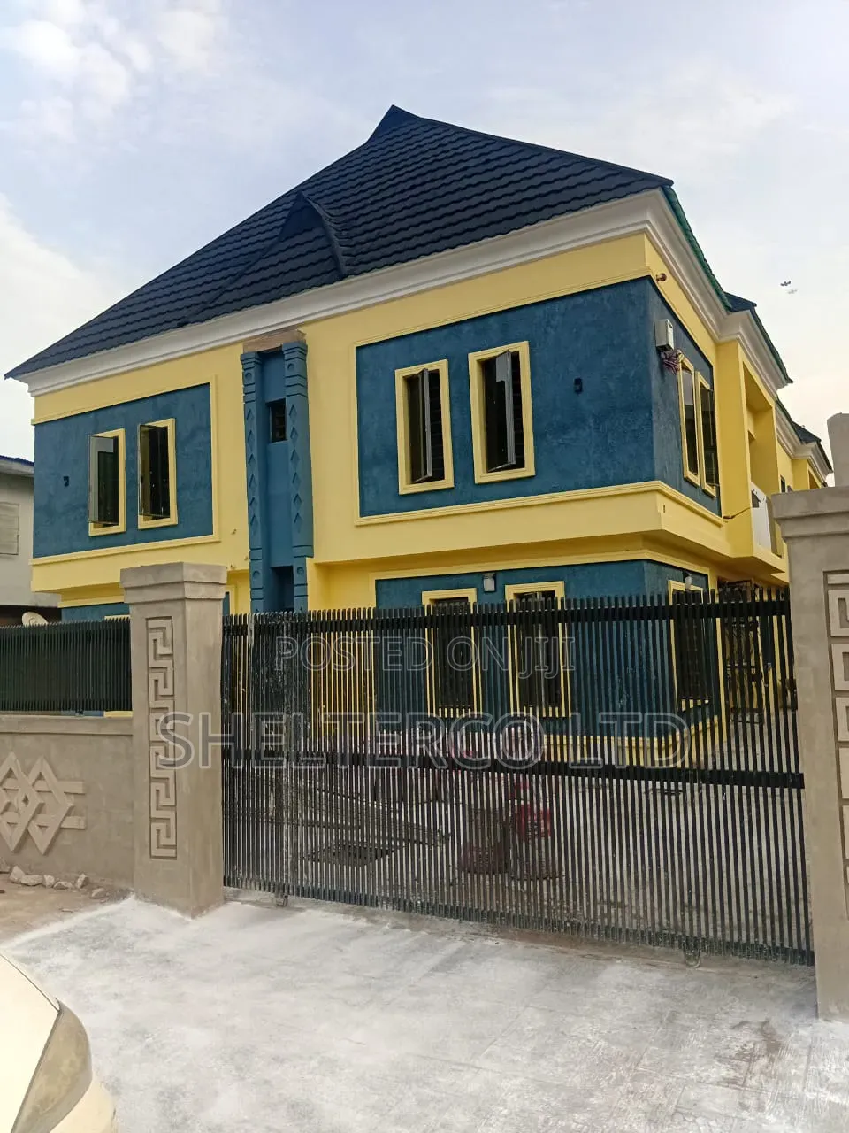 3bdrm Apartment in Gated, Agbotikuyo for sale in Agbotikuyo
