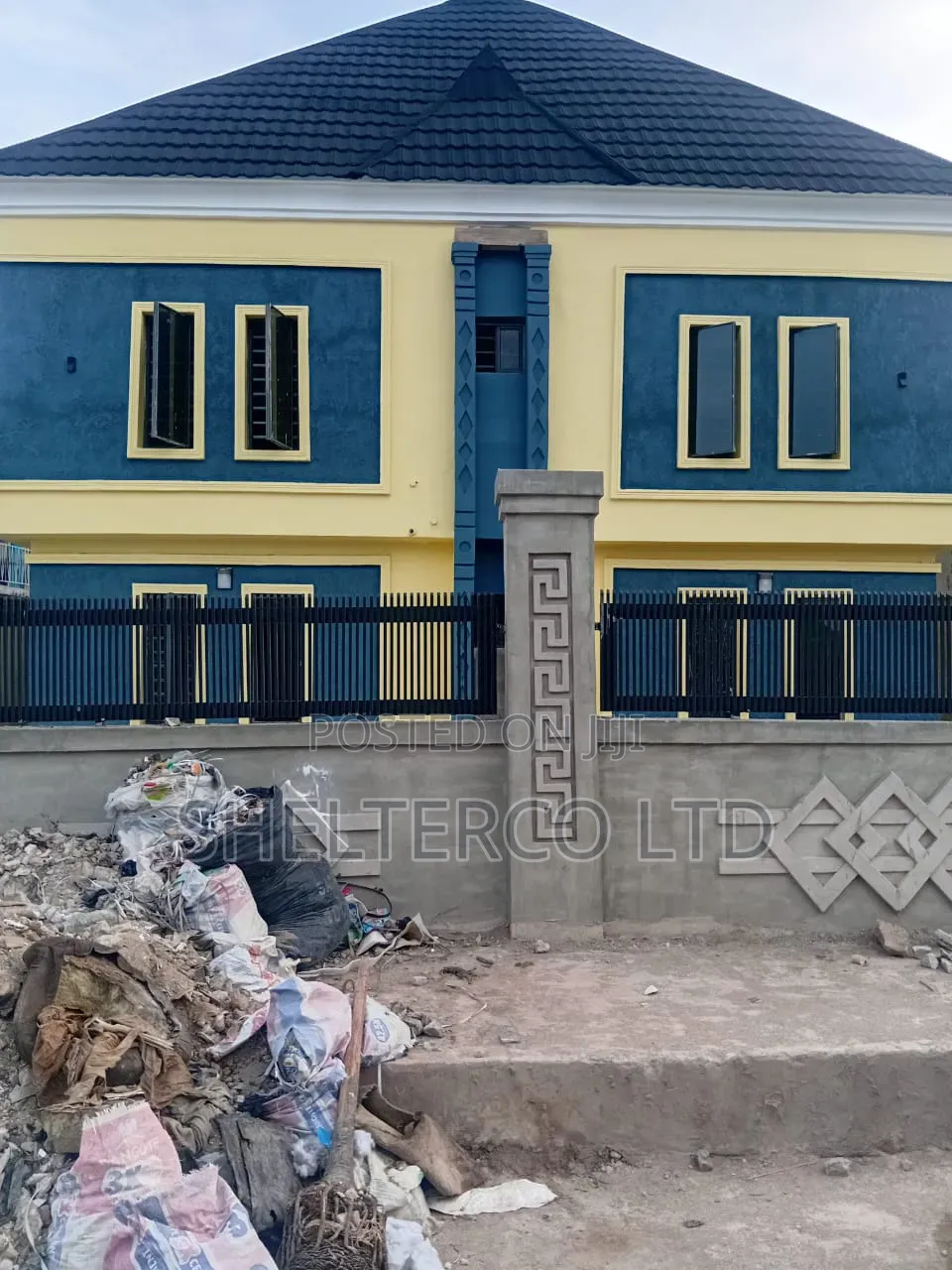 3bdrm Apartment in Gated, Agbotikuyo for sale in Agbotikuyo