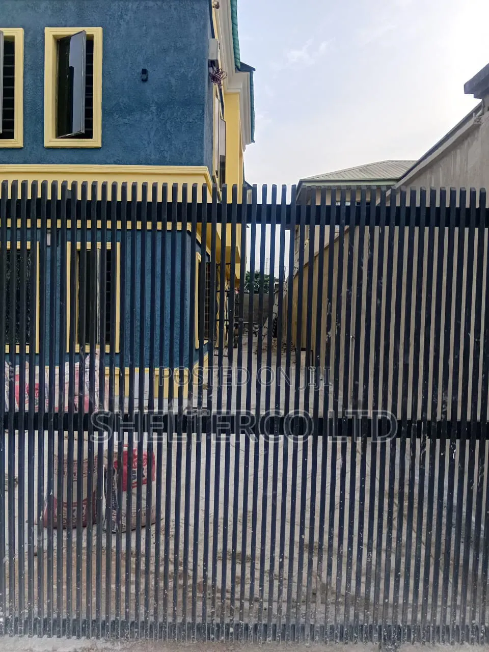 3bdrm Apartment in Gated, Agbotikuyo for sale in Agbotikuyo