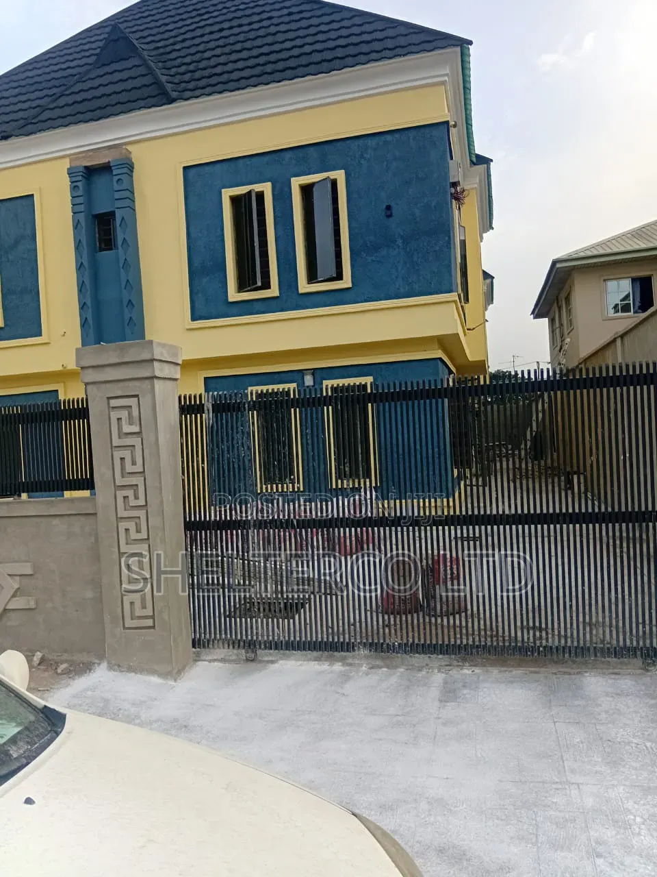 3bdrm Apartment in Gated, Agbotikuyo for sale in Agbotikuyo