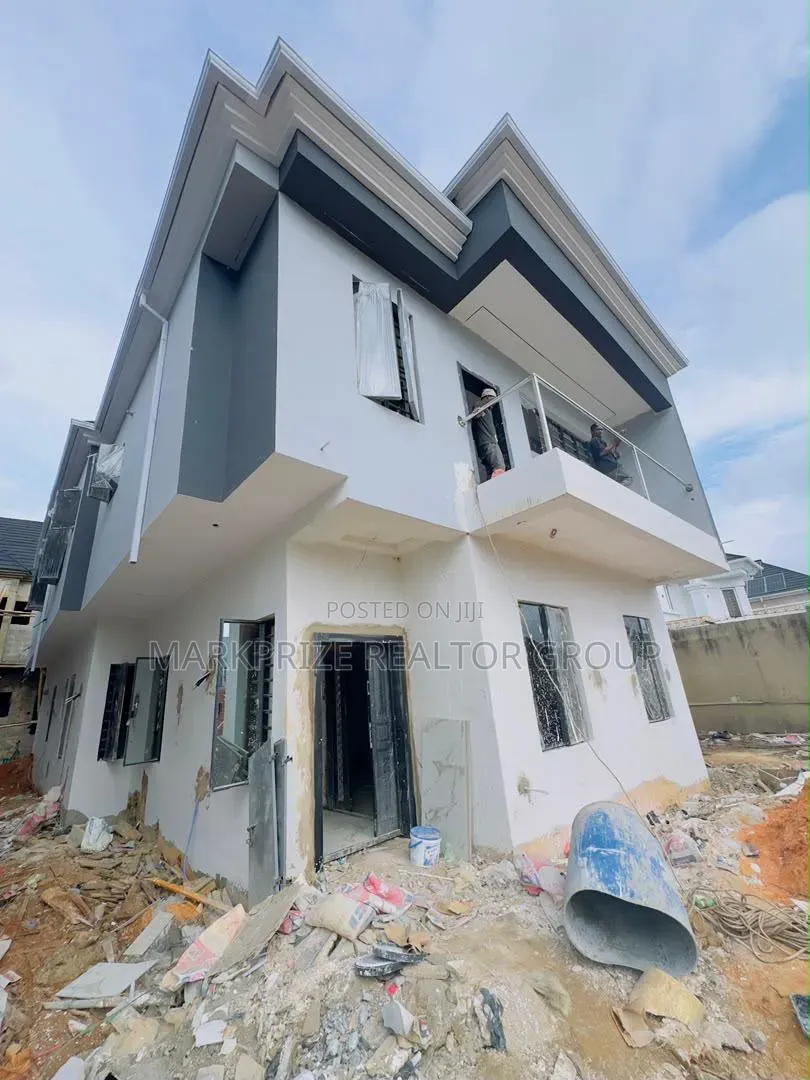 5bdrm Duplex in Omole Phase 2 Lagos for sale in Omole Phase 2