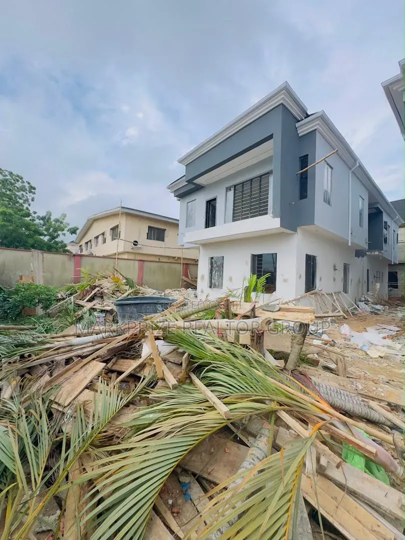5bdrm Duplex in Omole Phase 2 Lagos for sale in Omole Phase 2
