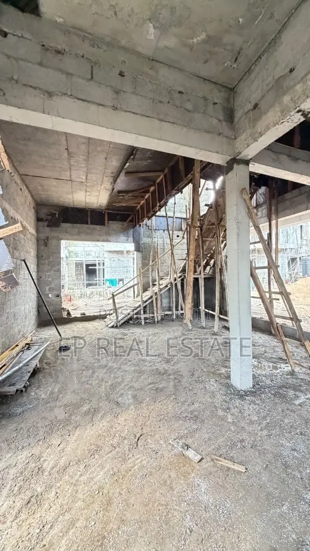 5bdrm Duplex in Katampe Extension for sale in Katampe Extension