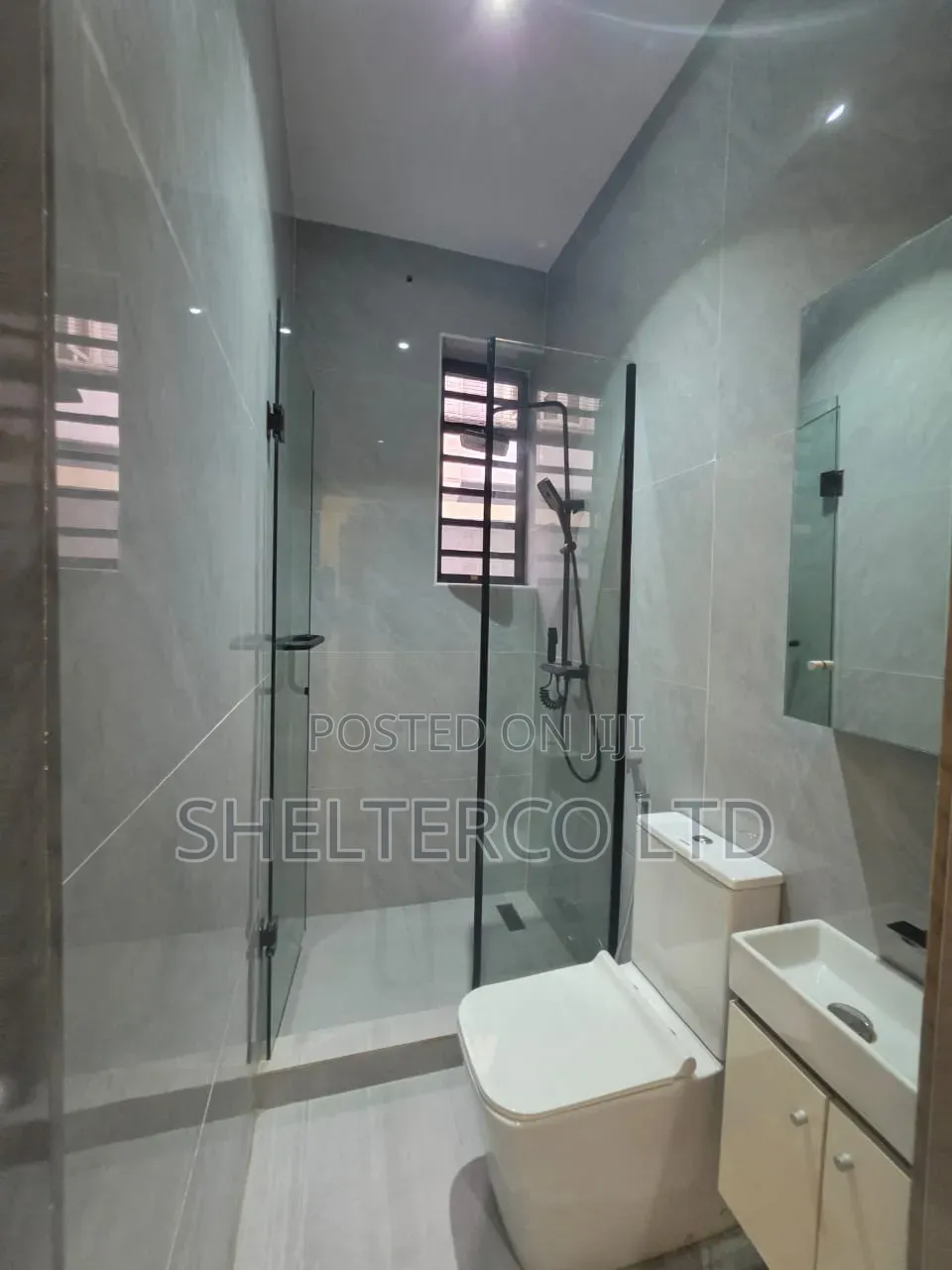 5bdrm Duplex in Omole Phase 2 for rent in Omole Phase 2