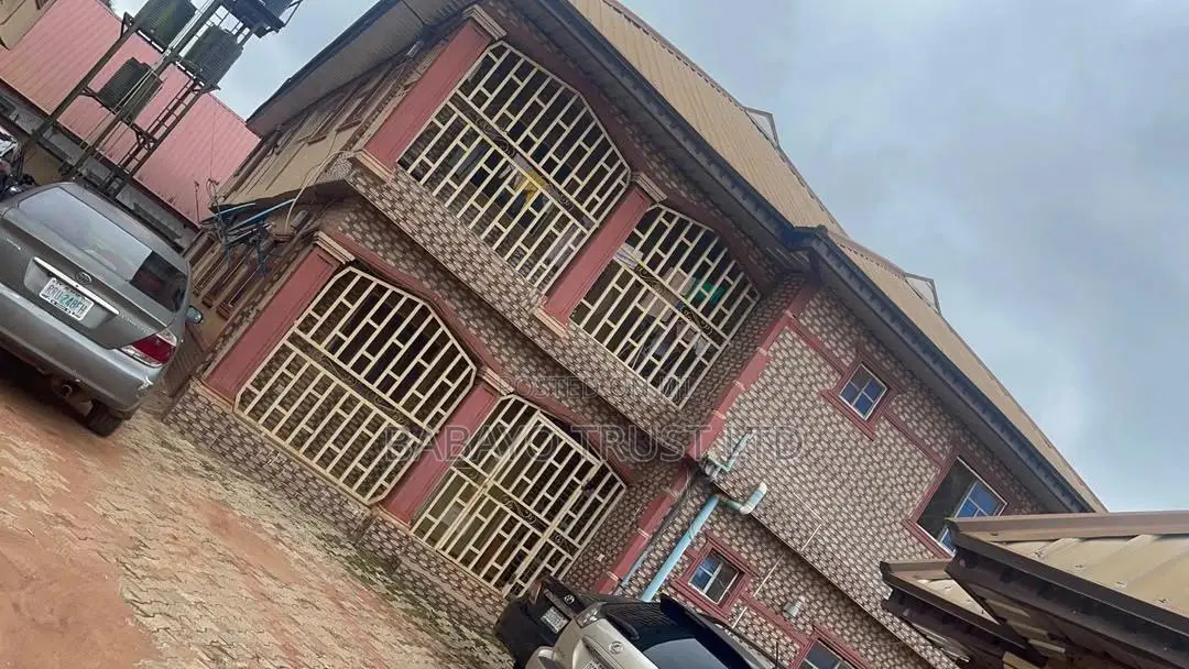 20bdrm Block of Flats in Isiohor, Benin City for sale in Benin City