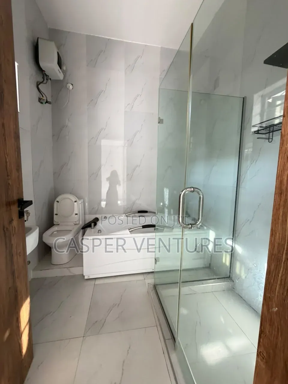 1bdrm Shared Apartment in New Road, Lekki Phase 2 for rent in Lekki Phase 2