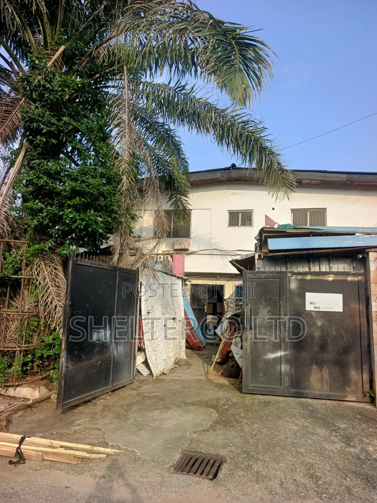 20bdrm Block of Flats in Estate, Wempco Road for sale in Wempco Road