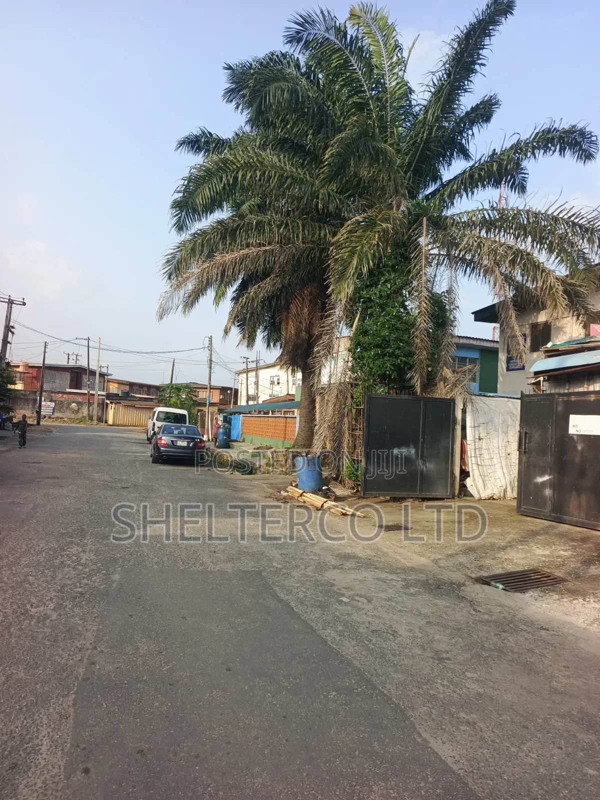 20bdrm Block of Flats in Estate, Wempco Road for sale in Wempco Road