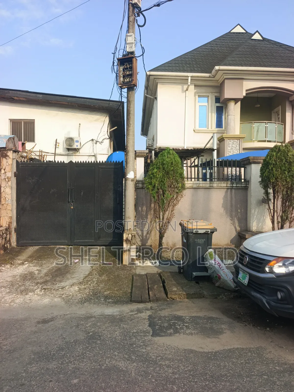 20bdrm Block of Flats in Estate, Wempco Road for sale in Wempco Road