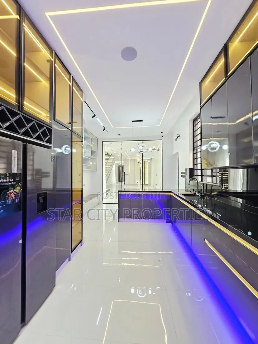 5bdrm Duplex in Lekki Lagos for sale in Lekki Expressway