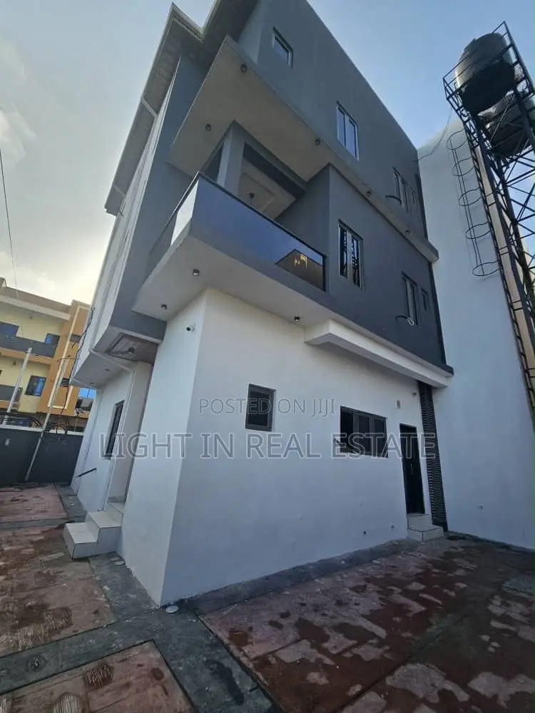 4bdrm Duplex in Adeniyi Estate, Ogba GRA for sale in Ogba GRA